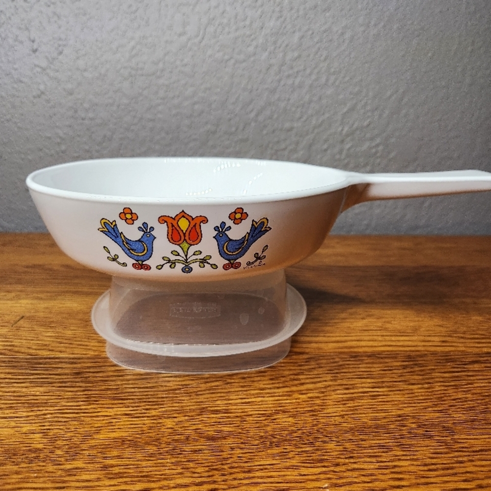 Corningware Country Festival handled saucepan